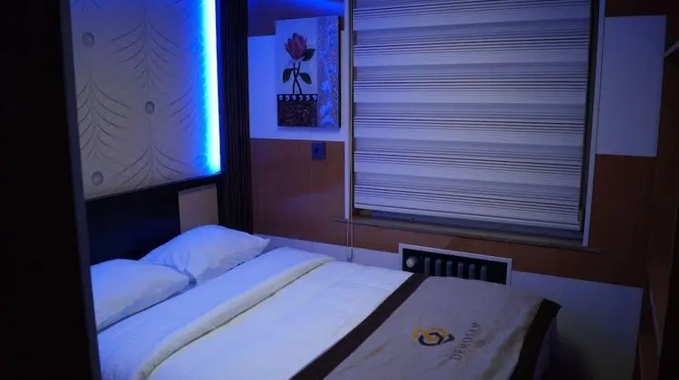 Comfort Tek Büyük veya İki Ayrı Yataklı Oda