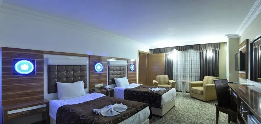 Triple, Şehir Manzaralı