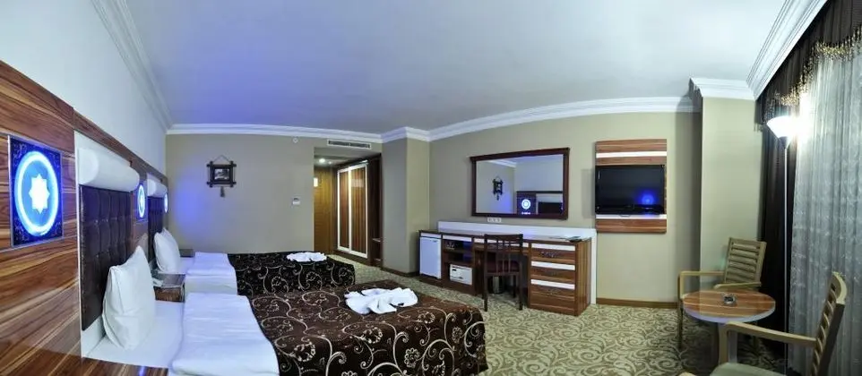 Triple, Şehir Manzaralı