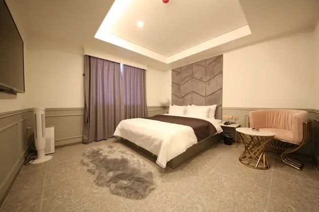 Deluxe Tek Büyük Yataklı Oda