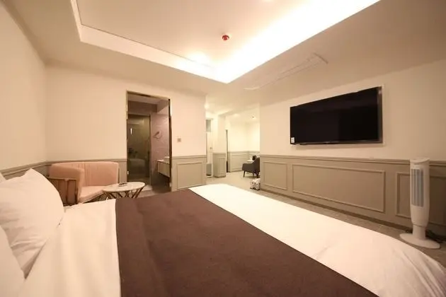 Deluxe Tek Büyük Yataklı Oda