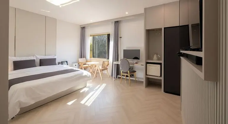 Forest Cozy Room