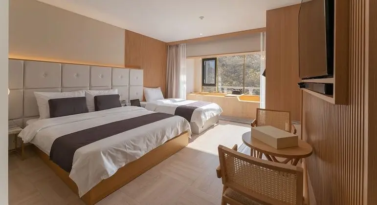 Forest Hinoki Twin Room