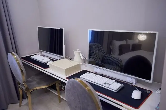 Deluxe Tek Büyük Yataklı Oda