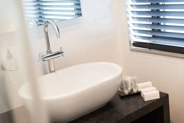 Standard Tek Büyük Yataklı Oda (Charme)