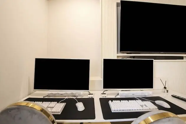 Premium Tek Büyük Yataklı Oda