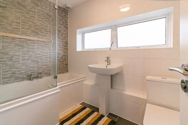 Luxury Tek Büyük Yataklı Oda, Ortak Banyo (Chestnut)