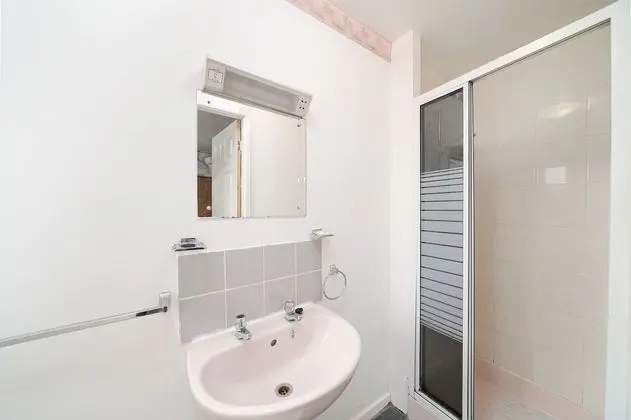 Basic Tek Kişilik Oda, Ortak Banyo
