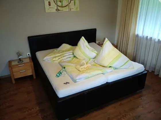 Tek Büyük Yataklı Oda, Balkon, Dağ Manzaralı