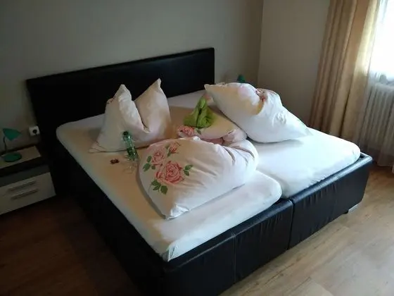 Tek Büyük Yataklı Oda, Balkon, Dağ Manzaralı