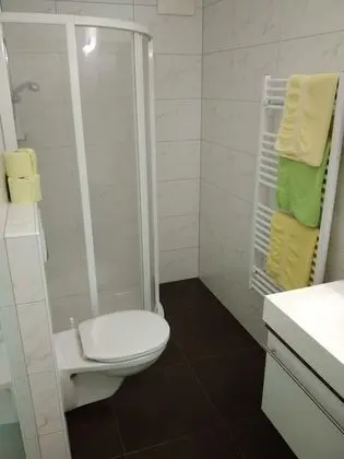 Tek Büyük Yataklı Oda, Balkon, Dağ Manzaralı