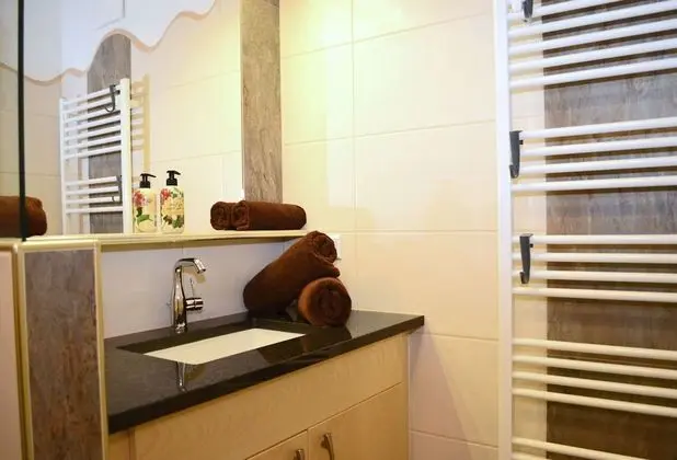 Grand Apart Daire (Longa)