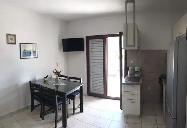 Apart Daire (Deni - 30 m from sea - A3(4+2))