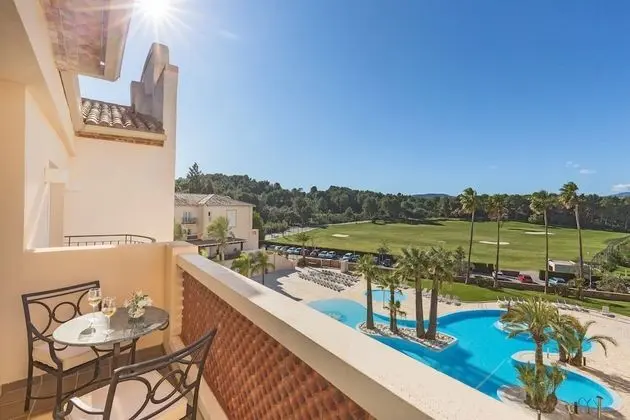 Süit, 1 En Büyük (King) Boy Yatak ve Çekyat, Balkon, Resort Manzaralı