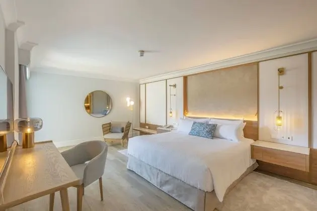 Süit, 1 En Büyük (King) Boy Yatak ve Çekyat, Balkon, Resort Manzaralı