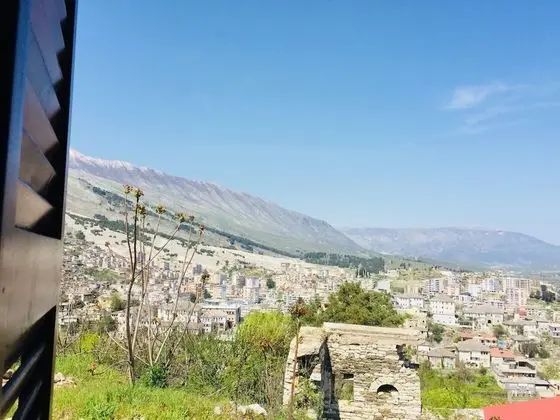 Classic Tek Büyük Yataklı Oda