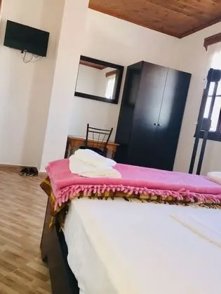 Classic Tek Büyük Yataklı Oda