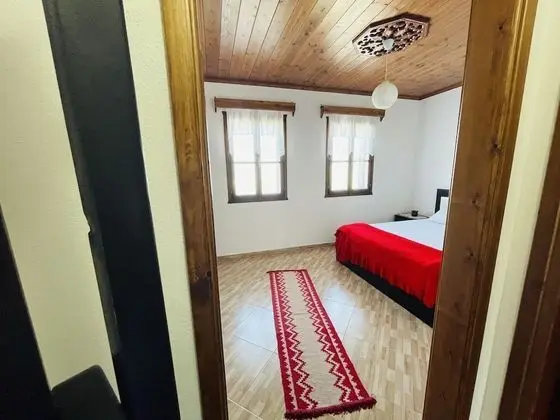 Classic Tek Büyük Yataklı Oda