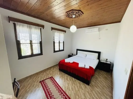 Classic Tek Büyük Yataklı Oda