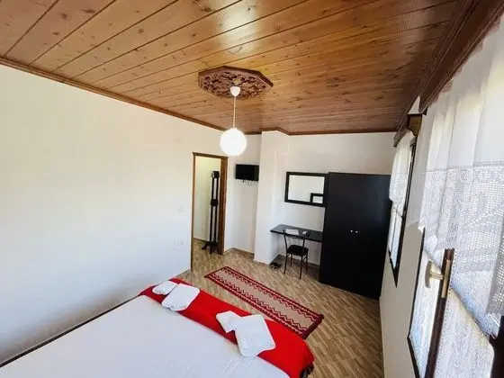 Classic Tek Büyük Yataklı Oda