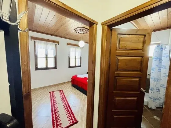 Classic Tek Büyük Yataklı Oda