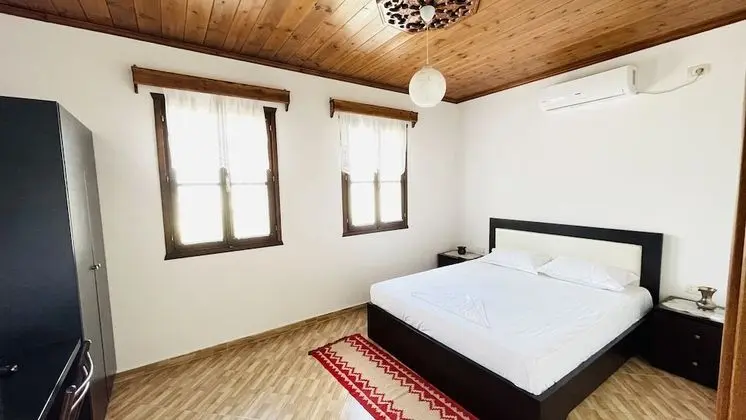 Classic Tek Büyük Yataklı Oda