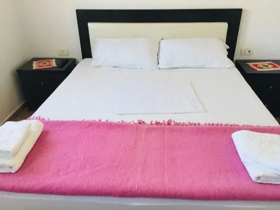 Classic Tek Büyük Yataklı Oda