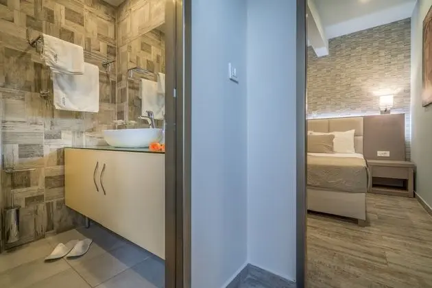 Tek Büyük veya İki Ayrı Yataklı Oda, 1 Çift Kişilik veya 2 Tek Kişilik Yatak, Balkon