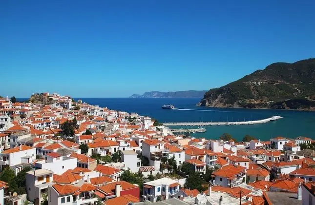 Tek Büyük veya İki Ayrı Yataklı Oda, Deniz Manzaralı