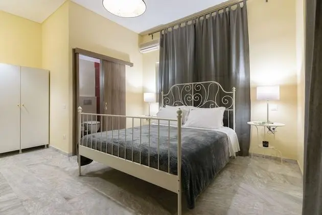 Üç Kişilik Oda