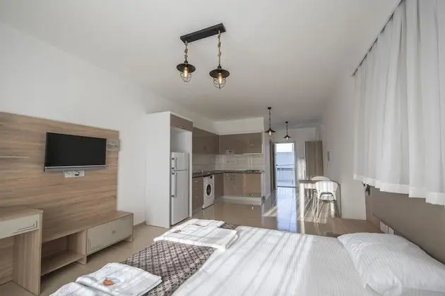Stüdyo, Mutfak, Avlu Manzaralı