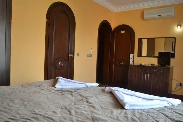 Standart Oda, Şehir Manzaralı