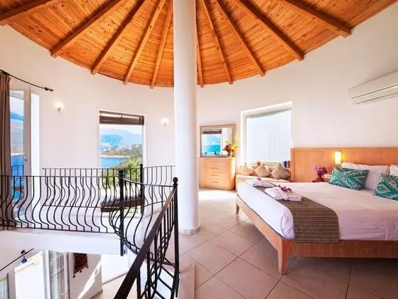 Waterfront Suite, Deniz Manzaralı, Havuzlu