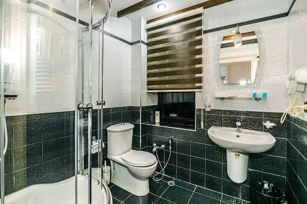 Standard Tek Büyük Yataklı Oda