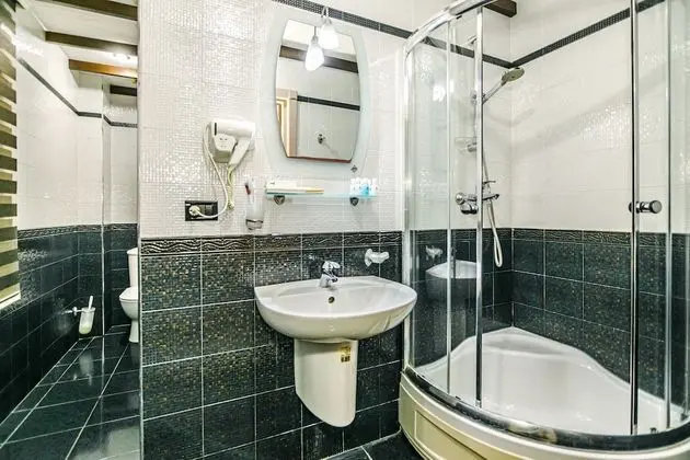 Standard Tek Büyük Yataklı Oda