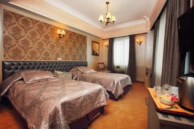 Standard Tek Büyük veya İki Ayrı Yataklı Oda