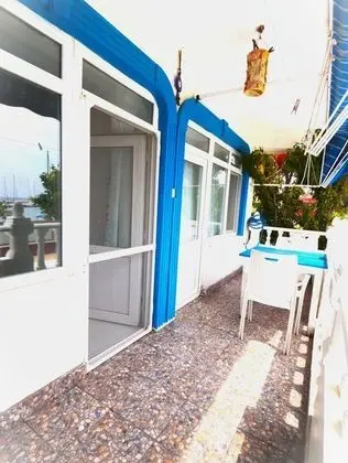 Güne Bakan Aile Suit