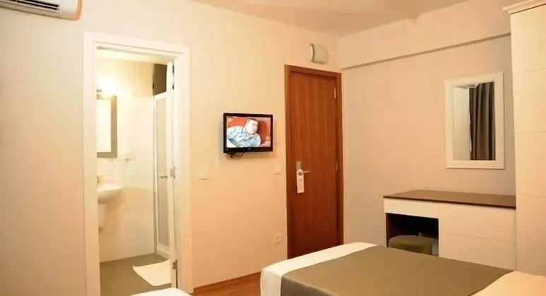 Standard Tek Büyük veya İki Ayrı Yataklı Oda