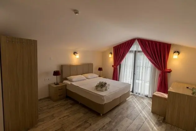 DELUXE 2 KISILIK BALKONLU