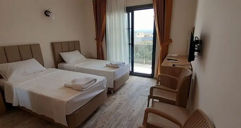 DELUXE 3 KISILIK BALKONLU