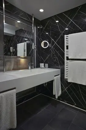 Premium Room,Kısmi Deniz Manzaralı,Fransız Balkonlu