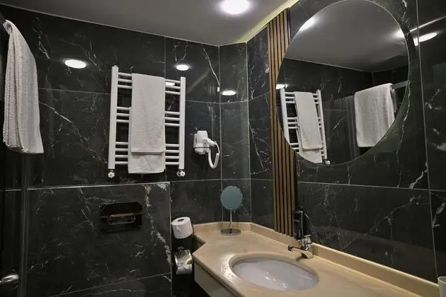 Standart Oda,Bahçe Manzaralı,Fransız Balkonlu