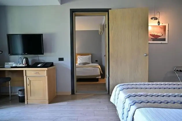 Standart Oda,Bahçe Manzaralı,Fransız Balkonlu