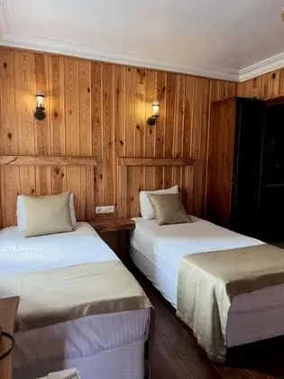 Triple, Manzarasız