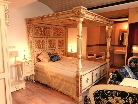 Comfort Tek Büyük veya İki Ayrı Yataklı Oda