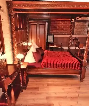 Comfort Tek Büyük veya İki Ayrı Yataklı Oda