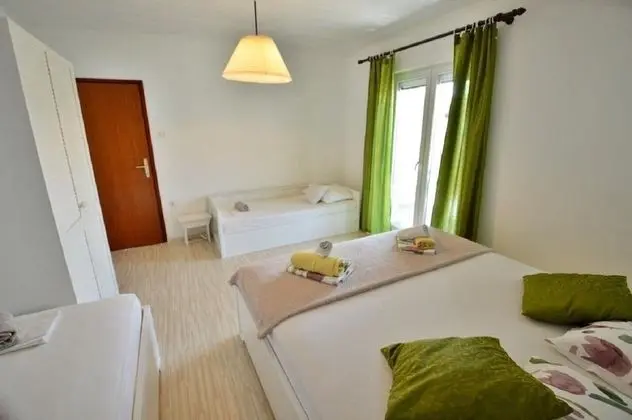 Apart Daire (Denko - right on the beach - A1(6+2))