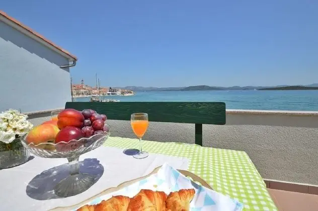 Stüdyo (Denko - right on the beach - SA2(2))