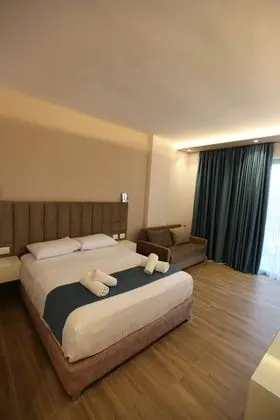 Tek Büyük Yataklı Oda, Bahçe Manzaralı