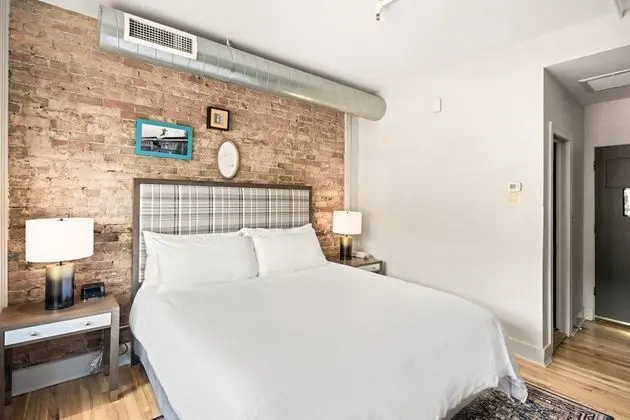 Standard Oda, 1 En Büyük (King) Boy Yatak